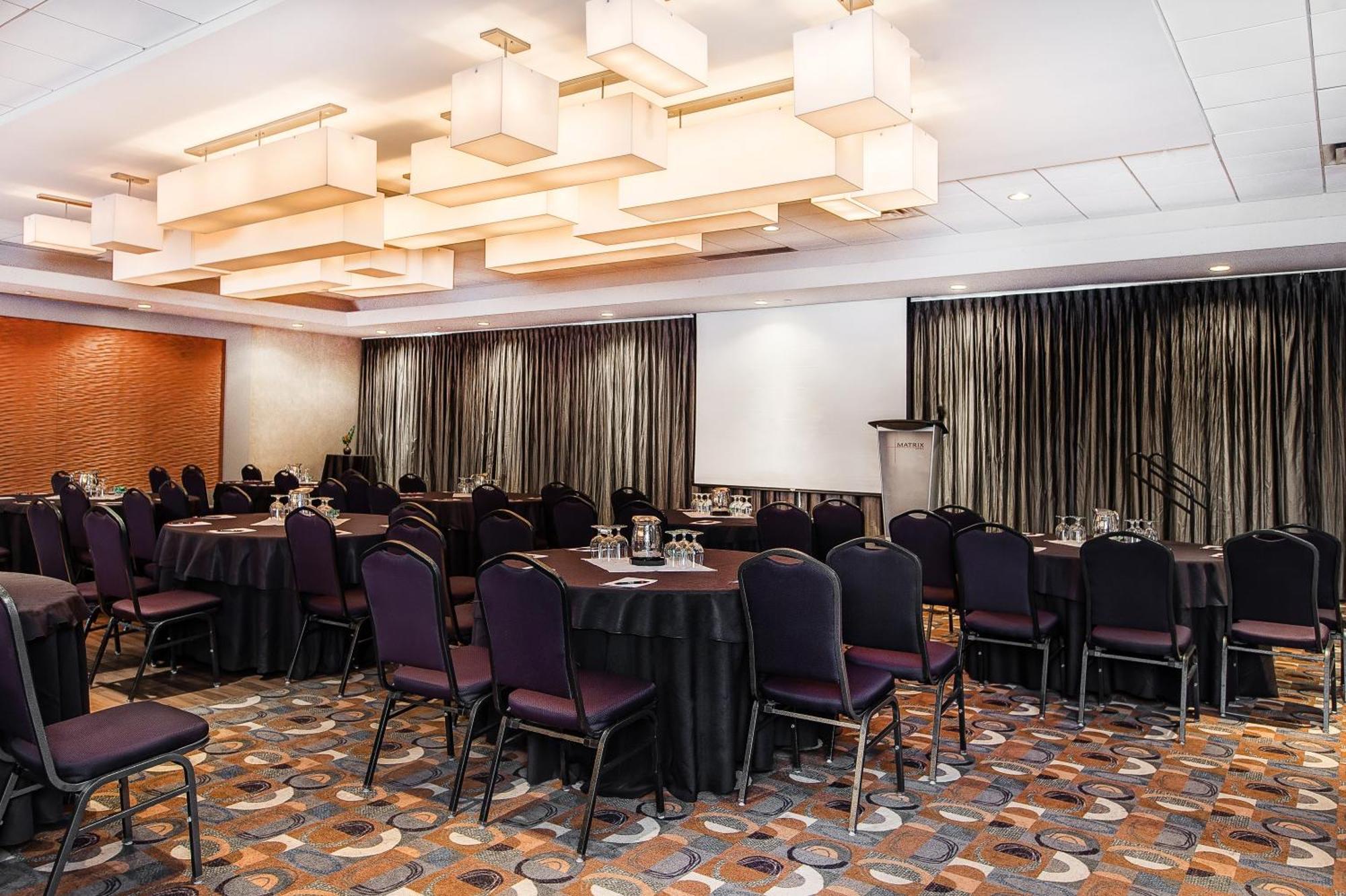 Matrix Hotel Edmonton Dış mekan fotoğraf