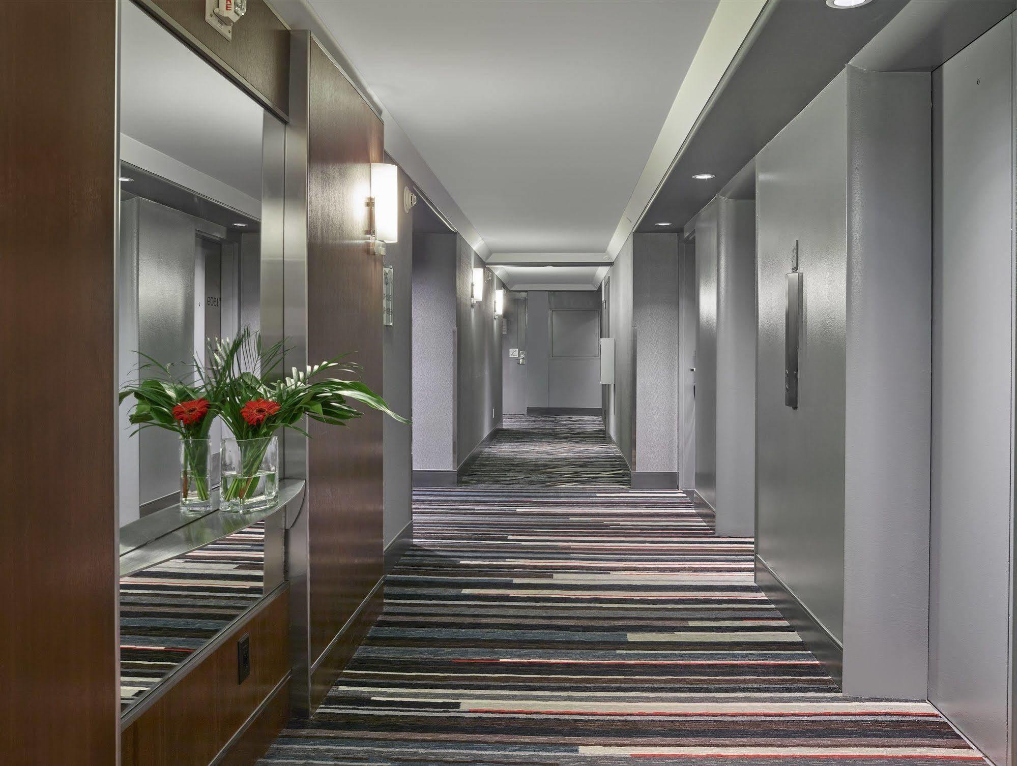 Matrix Hotel Edmonton Dış mekan fotoğraf